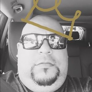 Meet your Posher, Dennis